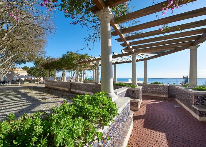 Renovated House Near Beaches, By Timecooler
