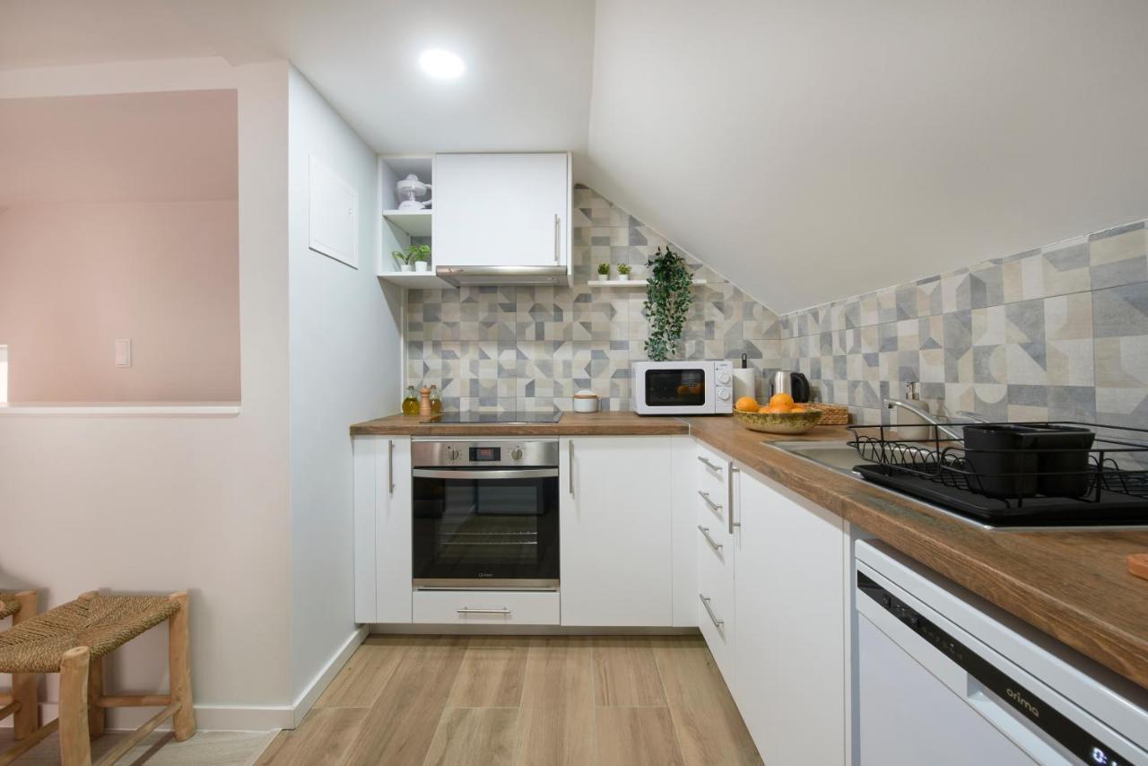 Renovated House Near Beaches, By Timecooler *