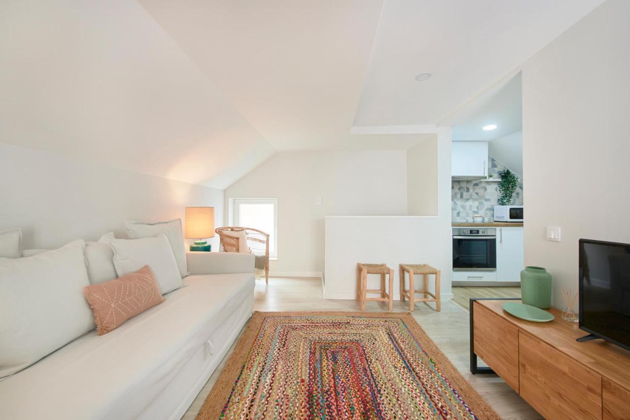 Renovated House Near Beaches, By Timecooler Holiday home Setubal